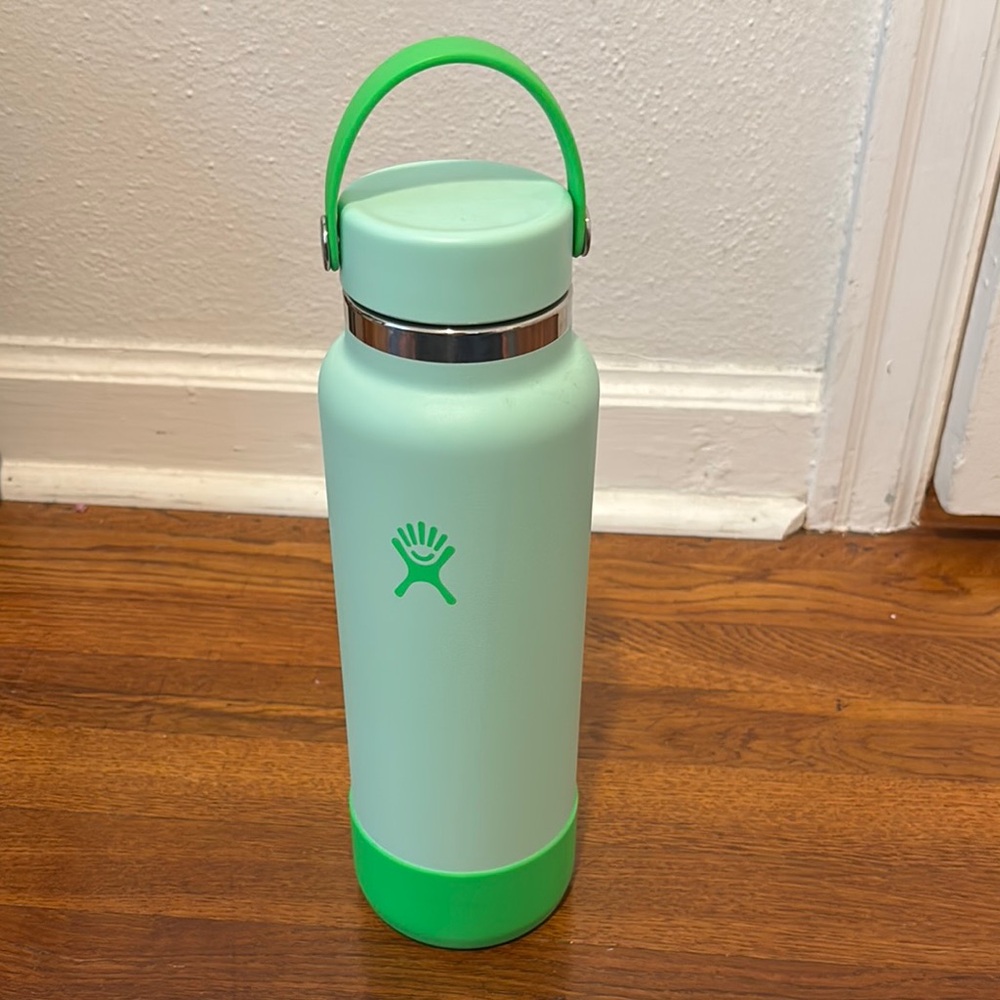 Green and Mint Water Bottle